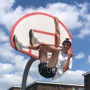 Meet your Posher, Sam